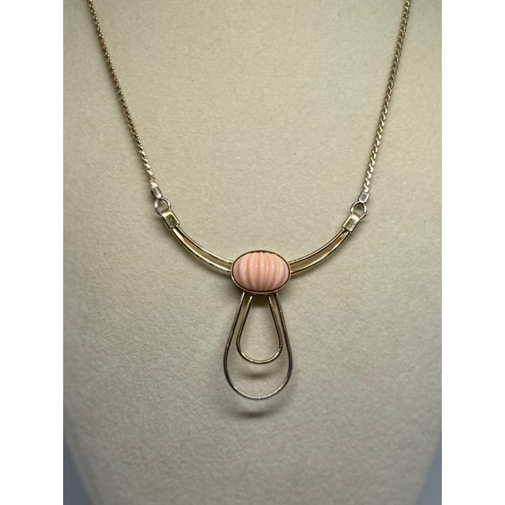 Vintage Celebrity‎ NY Pink Lucite Necklace